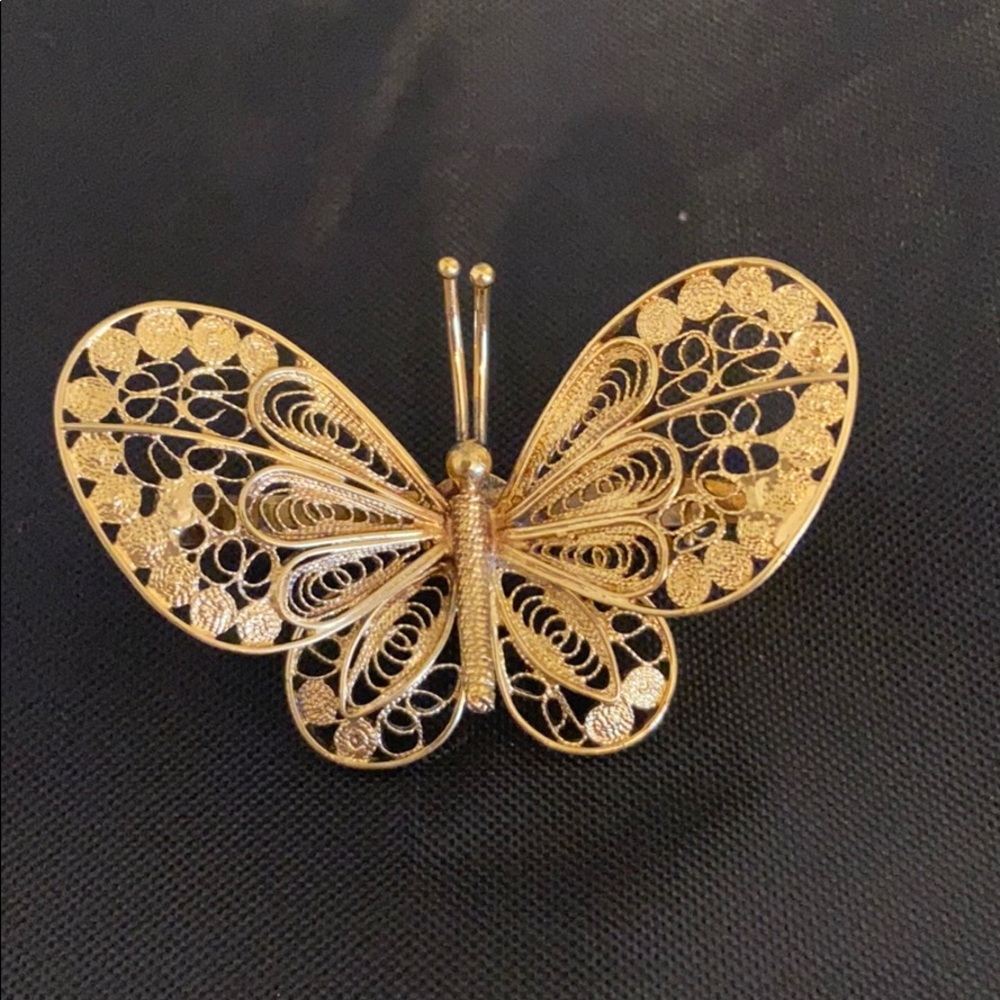 VINTAGE Sterling Silver Gold Plated delicate filigree butterfly pendant.